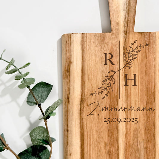 Personalisiertes Akazienholzbrett mit Griff und Gravur für Paare
