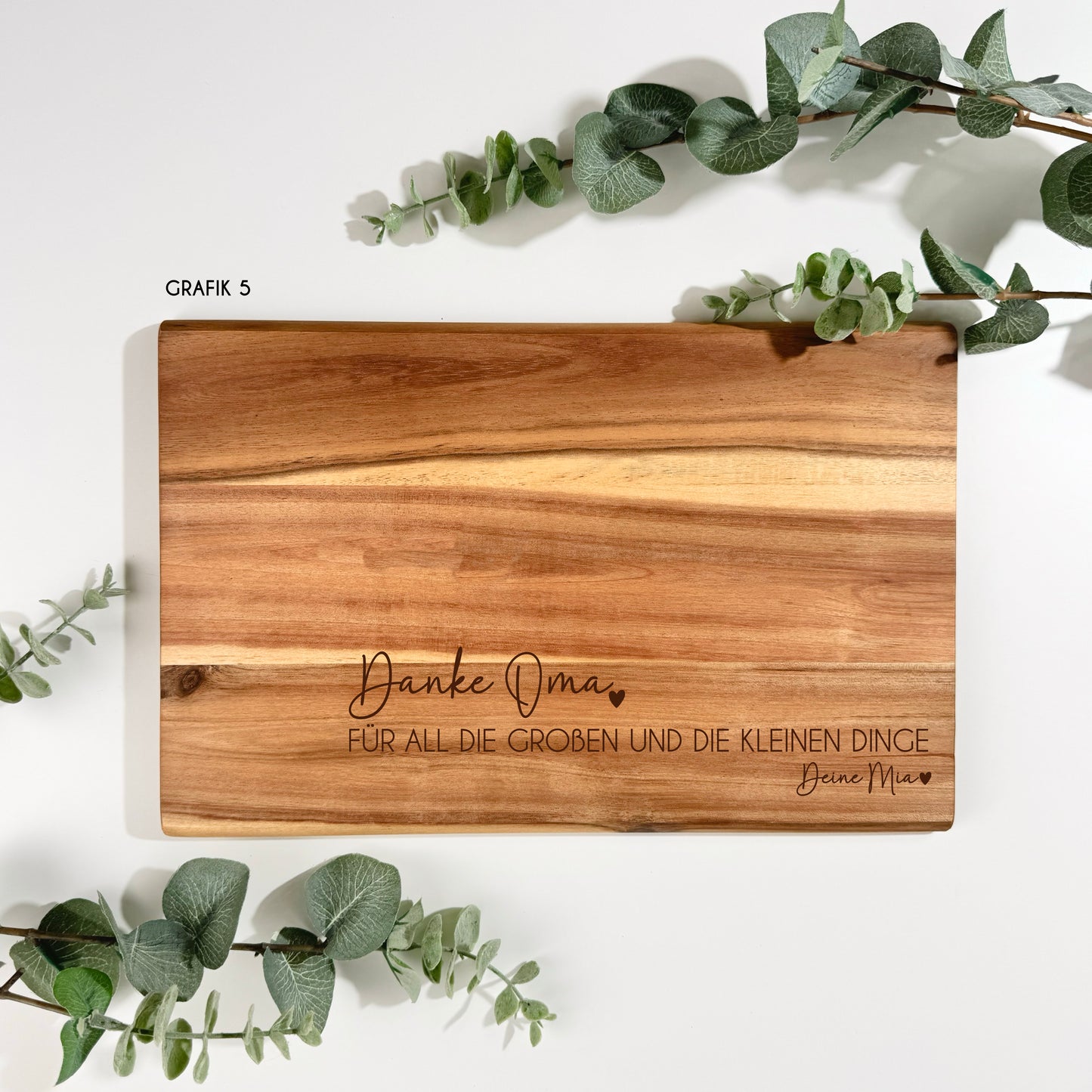 Schneidebrett aus Akazienholzbrett Oma und Opa | 32x21cm | PERSONALISIERBAR